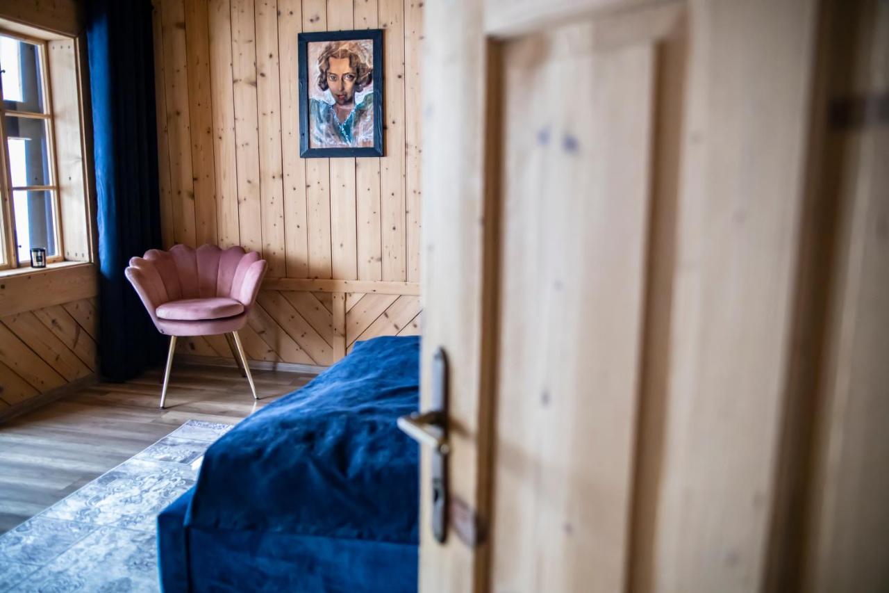 Atelier Jana Kasprowicza Stare Izby Poronin